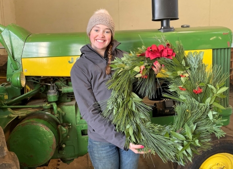 Shone Farm Holiday Sale Student Photo